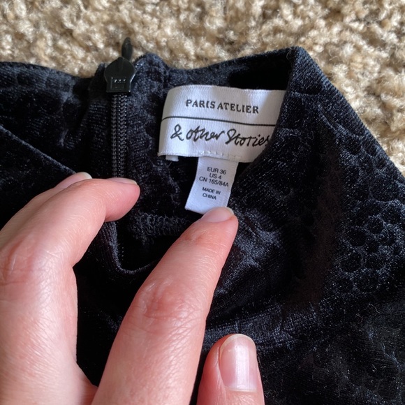 & Other Stories flocked croc print mockneck top - Picture 2 of 6